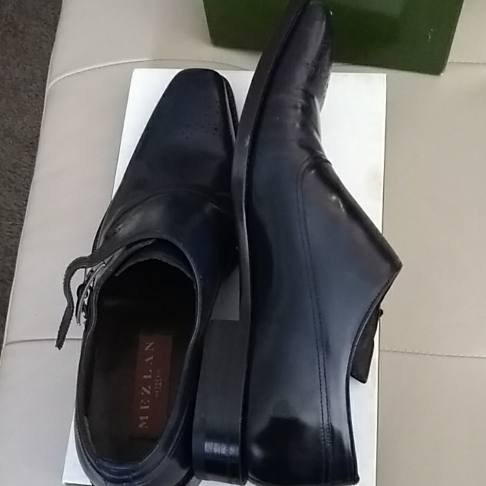 Purchase shoes on sale but they were to small when